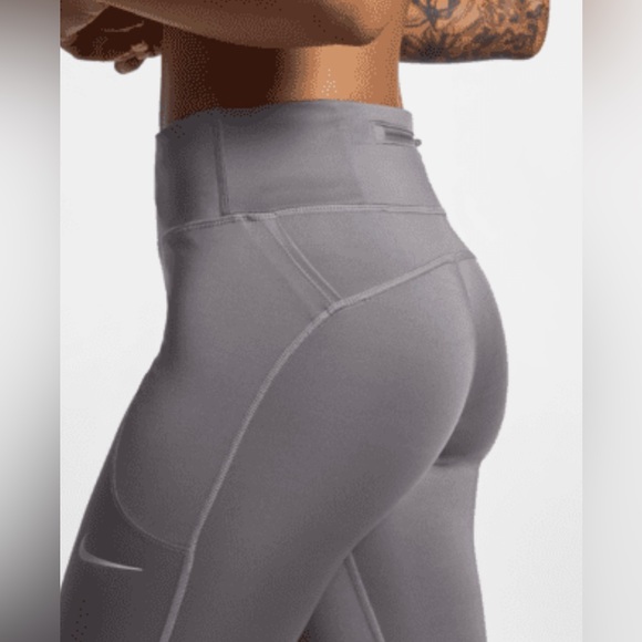 Nike women’s running leggings - small - Picture 4 of 11